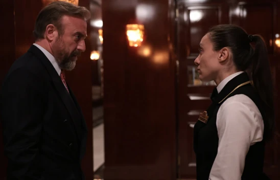 Kral Kaybederse'de Kral kartları yeniden dağıtıyor