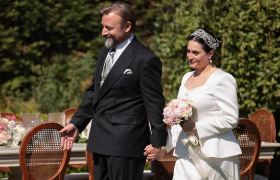 Kral Kaybederse'de yeni başlangıçlar, eski yükler