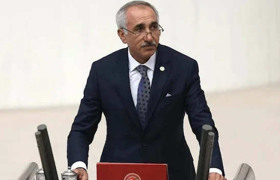 AKP Adıyaman Milletvekili Yakup Taş, Adıyaman'da enkaz altında kaldı