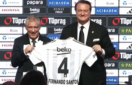 Beşiktaş, yeni hocası Fernando Santos için imza töreni düzenledi