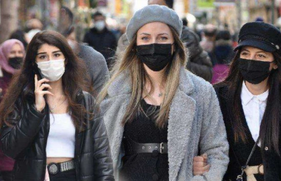 Bilim Kurulu üyesi açıkladı! Maskesiz hayat, ne zaman başlayacak?