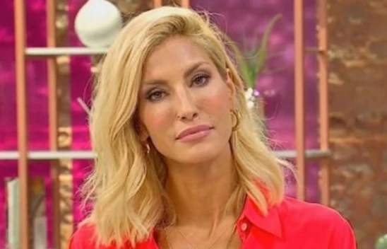 Çağla Şıkel, korona virüse yakalandı