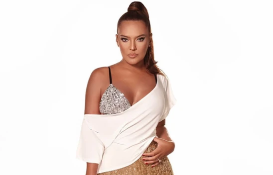 Demet Akalın'ın yeni şarkısı 'Bana Yolla' zirveye oynuyor