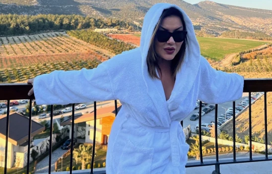 Deniz Seki, yeni şarkısı ve konser turnesi için spora başladı