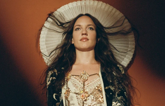 Dünyaca ünlü Fransız pop yıldızı Jain, yeni parçası 'the fool'u yayınladı