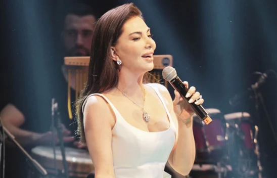 Ebru Yaşar, artık kırmızı elbise giymeyecek! İşte nedeni…