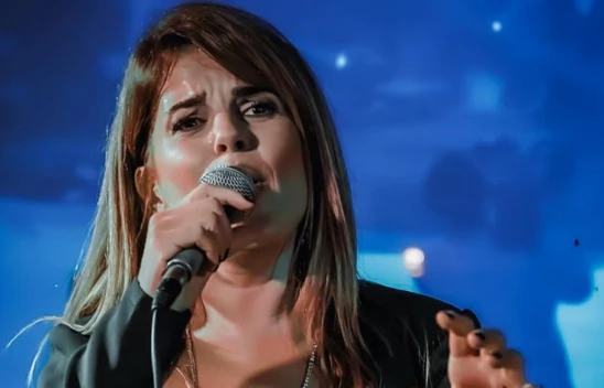 Elif Turan, yeni şarkısının tanıtımını Bodrum'da gerçekleştirdi