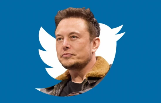 Elon Musk, Twitter'ı satın aldı