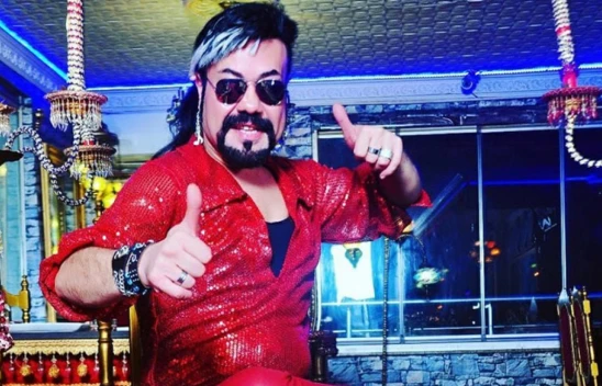 'Ev'de kına gecesi var! Ev sahibi Kobra Murat!