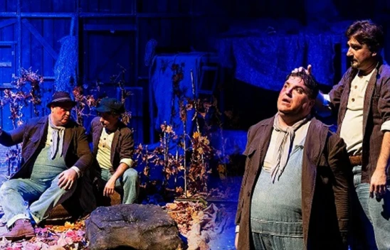 'Fareler ve İnsanlar', otizmli çocuklar için oynandı