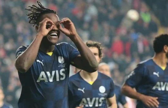 Fenerbahçe, Antalya'da zor da olsa kazandı