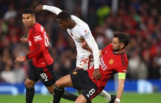 Galatasaray, Manchester United'ı deplasmanda devirdi