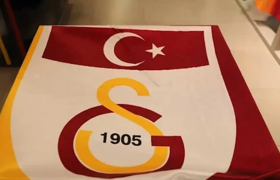 Galatasaray, yeni sezon formasını tanıttı