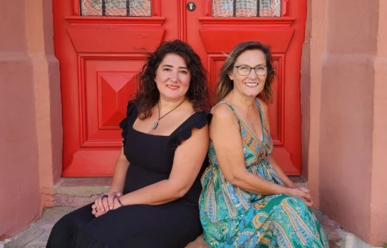 Gazeteci Oya Doğan ile Ressam Dilşad Atasoy'dan Sahte Gerçeklik: Oksimoron Sergisi