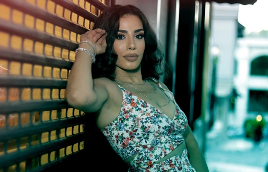 Gül Alper'in 'Seven Ölsün Mü?' şarkısının klibi yayınlandı