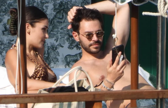 Hande Erçel ile Hakan Sabancı, İtalya Portofino'da görüntülendi