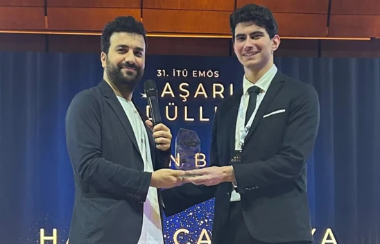 Hasan Can Kaya'ya 'En Başarılı Komedyen' ödülü