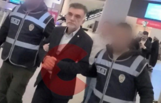 Hatay'da depremde yıkılan Rönesans Rezidans'ın müteahhidi Mehmet Yaşar Coşkun, İstanbul Havalimanı'nda gözaltına alındı