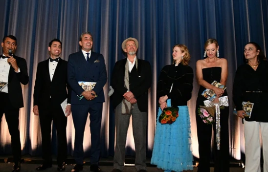 Her Şeye Rağmen filmi oyuncularından Berlin çıkarması