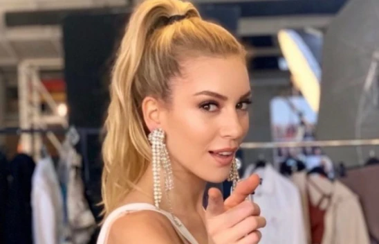 İkinci kez anne olan Sinem Kobal, hastalığını açıkladı! Konuşmakta zorluk çekti!