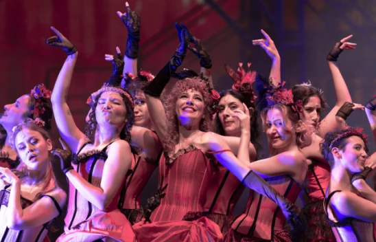 Jekyll ve Hyde Müzikali'ne En İyi Tiyatro Oyunu Ödülü