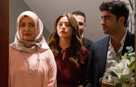 Kızılcık Şerbeti'nin çekimleri neden ertelendi? İşte sete çıkış tarihi...