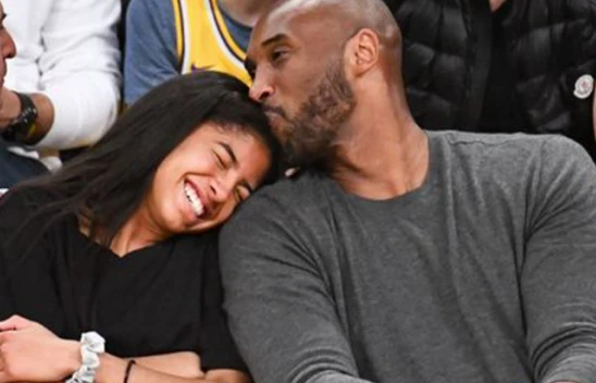 Kobe Bryant'ın giydiği forma rekor fiyata satıldı