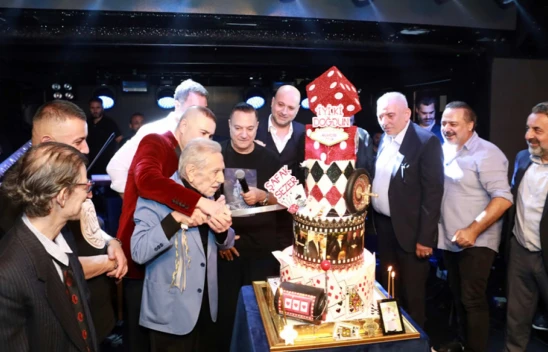 Kolpaçino ekibi kutlama yemeğinde buluştu