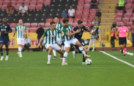 Konyaspor, Fenerbahçe'yi 1-0 mağluğ etti