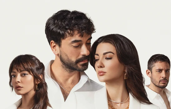Kraliçe dizisinin afişi yayınlandı