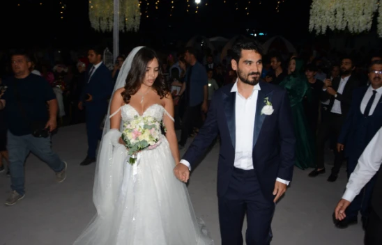 Manchester City'nin yıldızı İlkay Gündoğan, model Sara Arfaoui ile evlendi