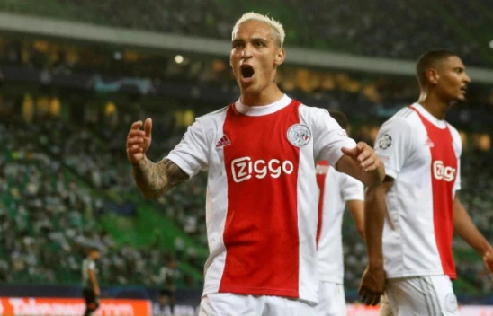 Manchester United, Antony'yi 100 milyon Euro'ya transfer etti