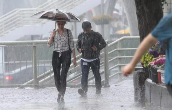 Meteoroloji'den 32 kent için sarı alarm! 3 büyük kentte sağanak var!