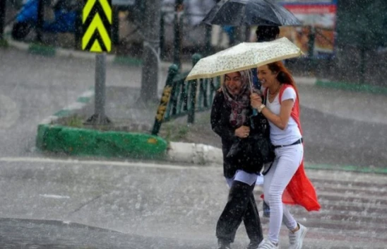 Meteoroloji'den bu bölgeler için kuvvetli sağanak yağmur uyarısı