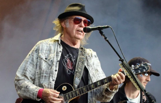 Neil Young'ın eski grubu Spotify'a geri döndü