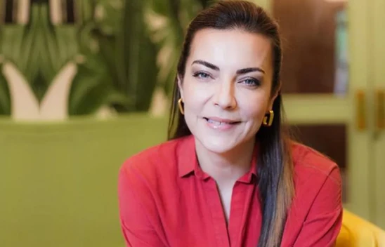 Oyuncu Burcu Kara'nın bebeğinin cinsiyeti belli oldu