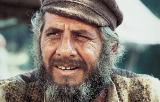 Oyuncu Chaim Topol, hayatını kaybetti