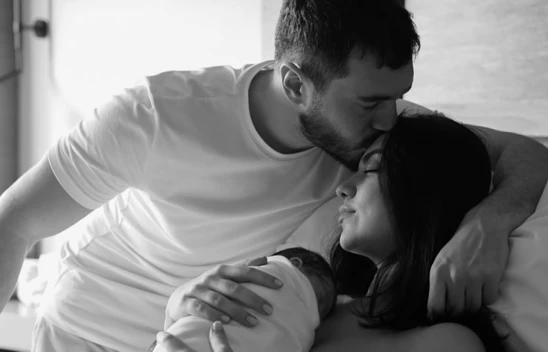 Oyuncu İsmail Ege Şaşmaz'dan kızıyla ilk paylaşım