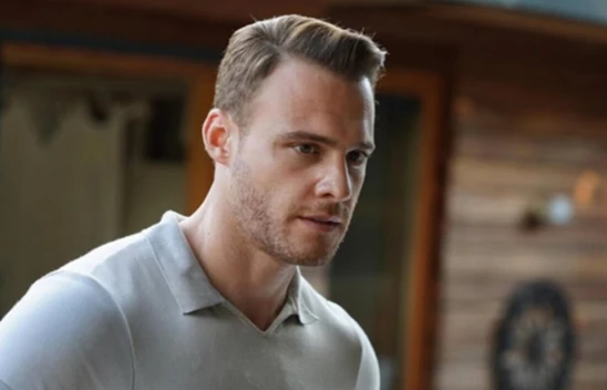 Oyuncu Kerem Bürsin'den üzen haber! Hastanelik oldu!