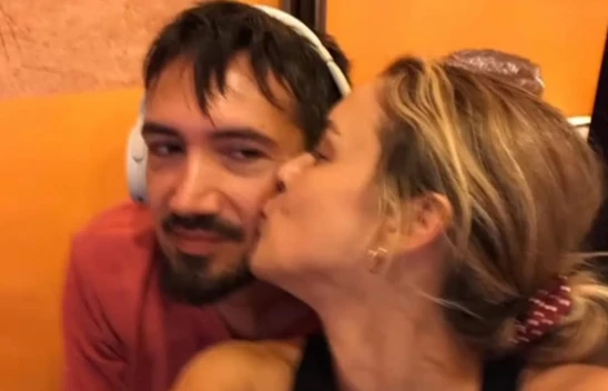 Oyuncu Seda Türkmen ile yönetmen Deniz Yorulmazer'in aşk yaşadığı ortaya çıktı