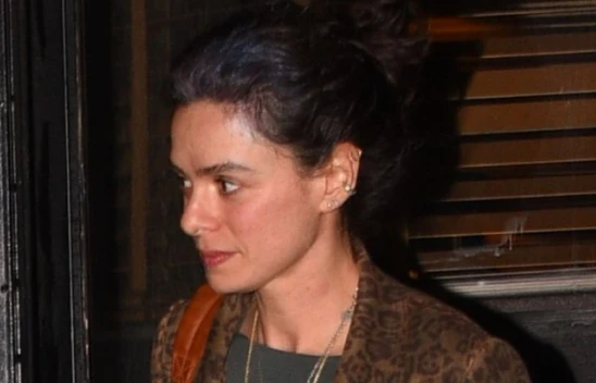 Özge Özpirinçci'den 'Hep birlikte tekrar ayağa kalkacağız' açıklaması