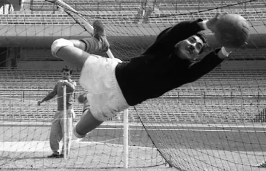 Rekortmen kaleci Antonio Carbajal yaşamını yitirdi