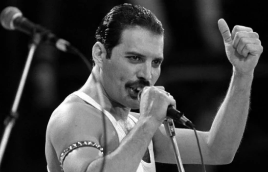 Rock efsanesi Queen, müzik listelerinde rekor kırdı