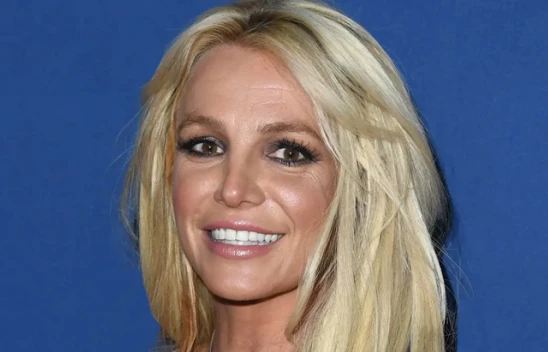 Şarkıcı Britney Spears, adını değiştirdiğini açıkladı