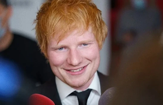Şarkıcı Ed Sheeran, yine bir numara oldu