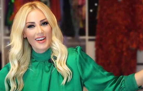 Şarkıcı Petek Dinçöz'den radikal karar! Türkiye'yi terk ettiğini duyurdu!