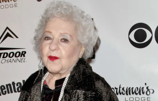 Seinfeld dizisinin sevilen ismi Estelle Harris, yaşamını yitirdi