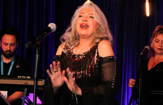 Seyyal Taner: Beni pamuklara sarmalayın