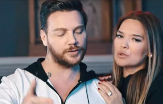 Sinan Akçıl ile Demet Akalın'ın düeti 'Yalan' şarkısının klibi yayınlandı