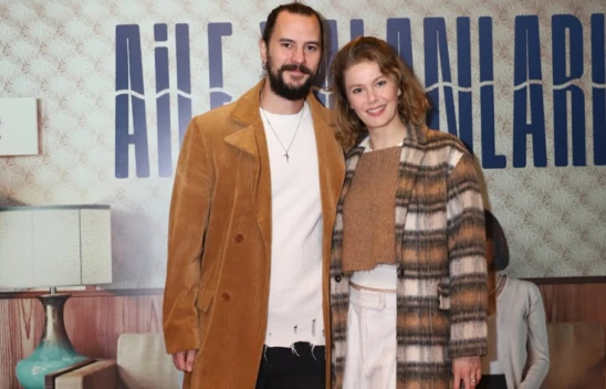 Tiyatrosever Burcu Biricik